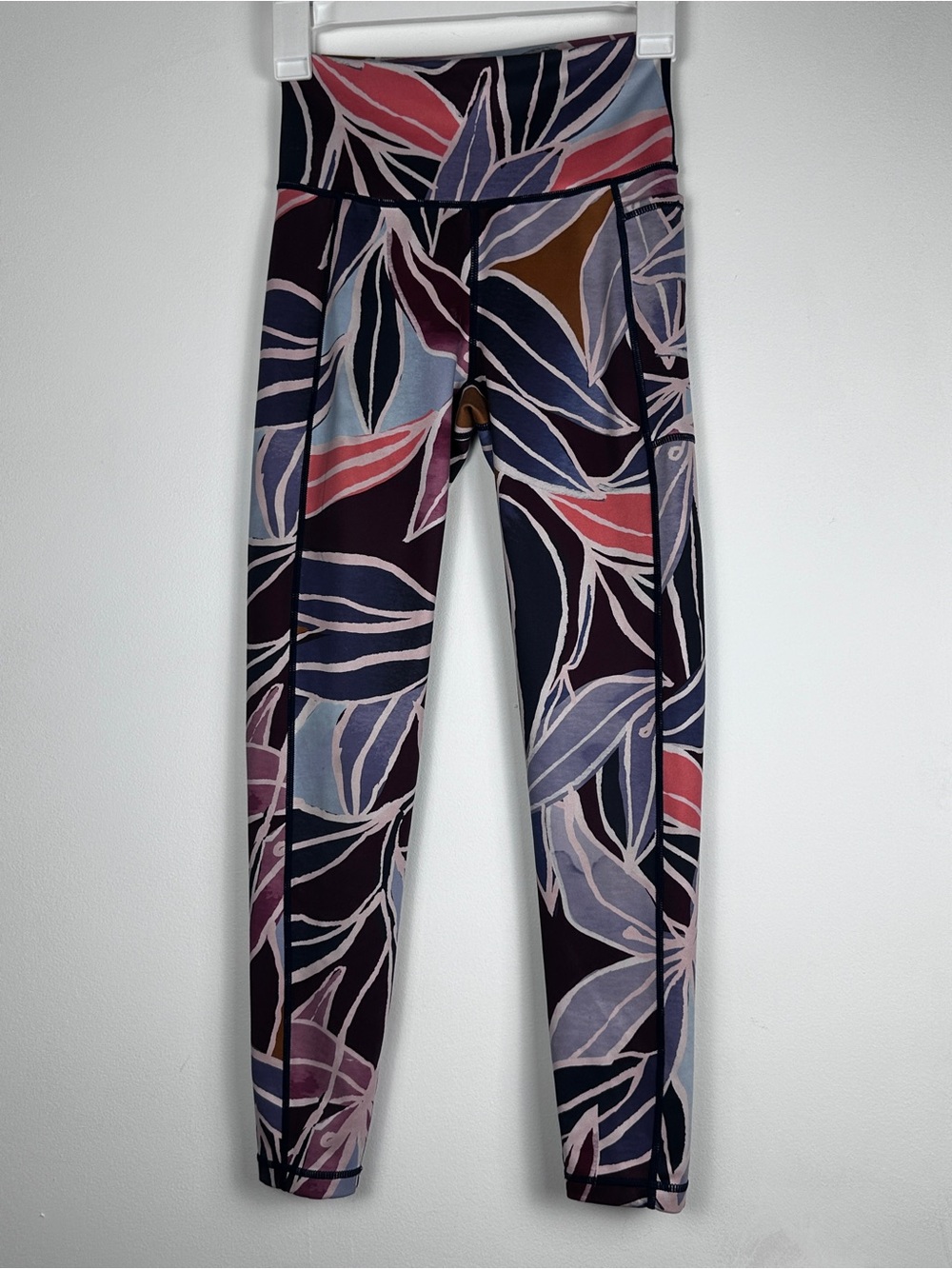 Sweaty Betty Super Sculpt 7/8 Leggings XS Floral Print Side Pocket 24”